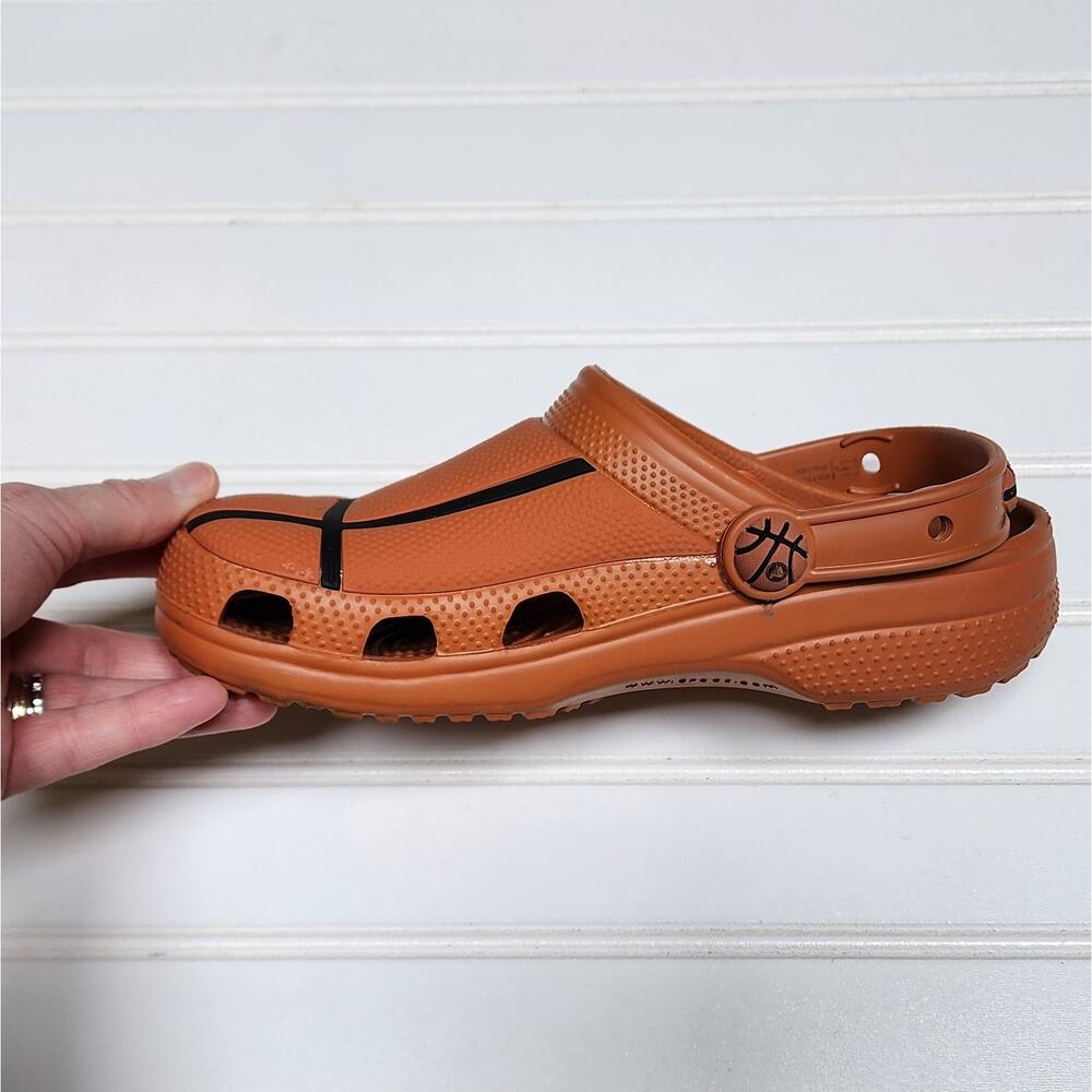 Crocs Classic Kids Sports Basketball Clogs Sandals Size 4 Big Kids Orange Black - Picture 6 of 10